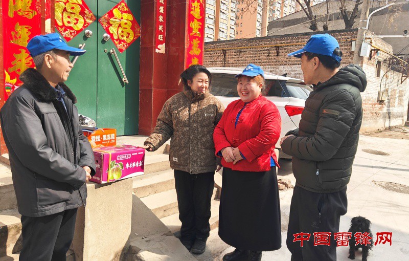 人人学雷锋传递真善美”